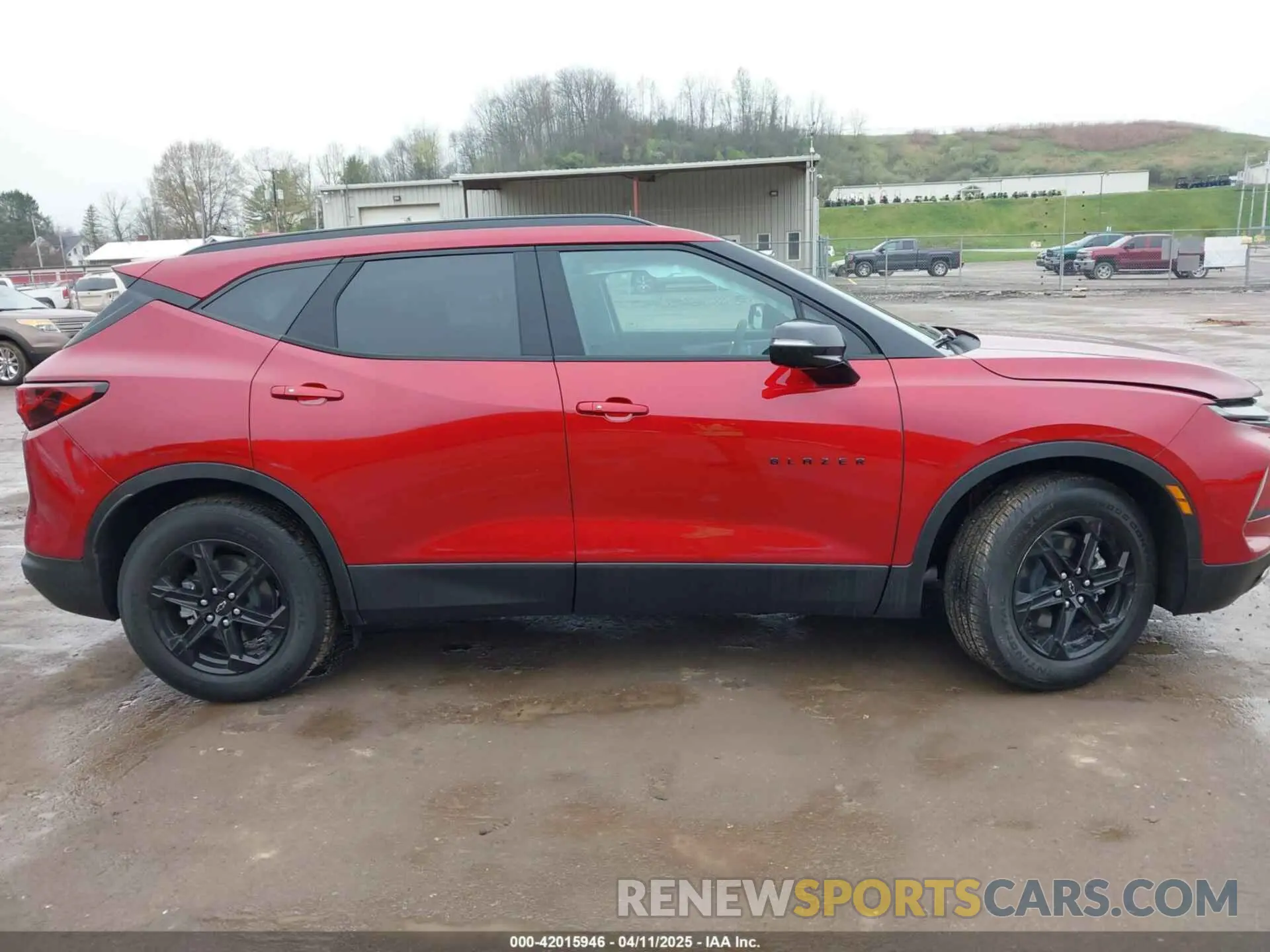 13 Photograph of a damaged car 3GNKBJRS5SS137113 CHEVROLET BLAZER 2025