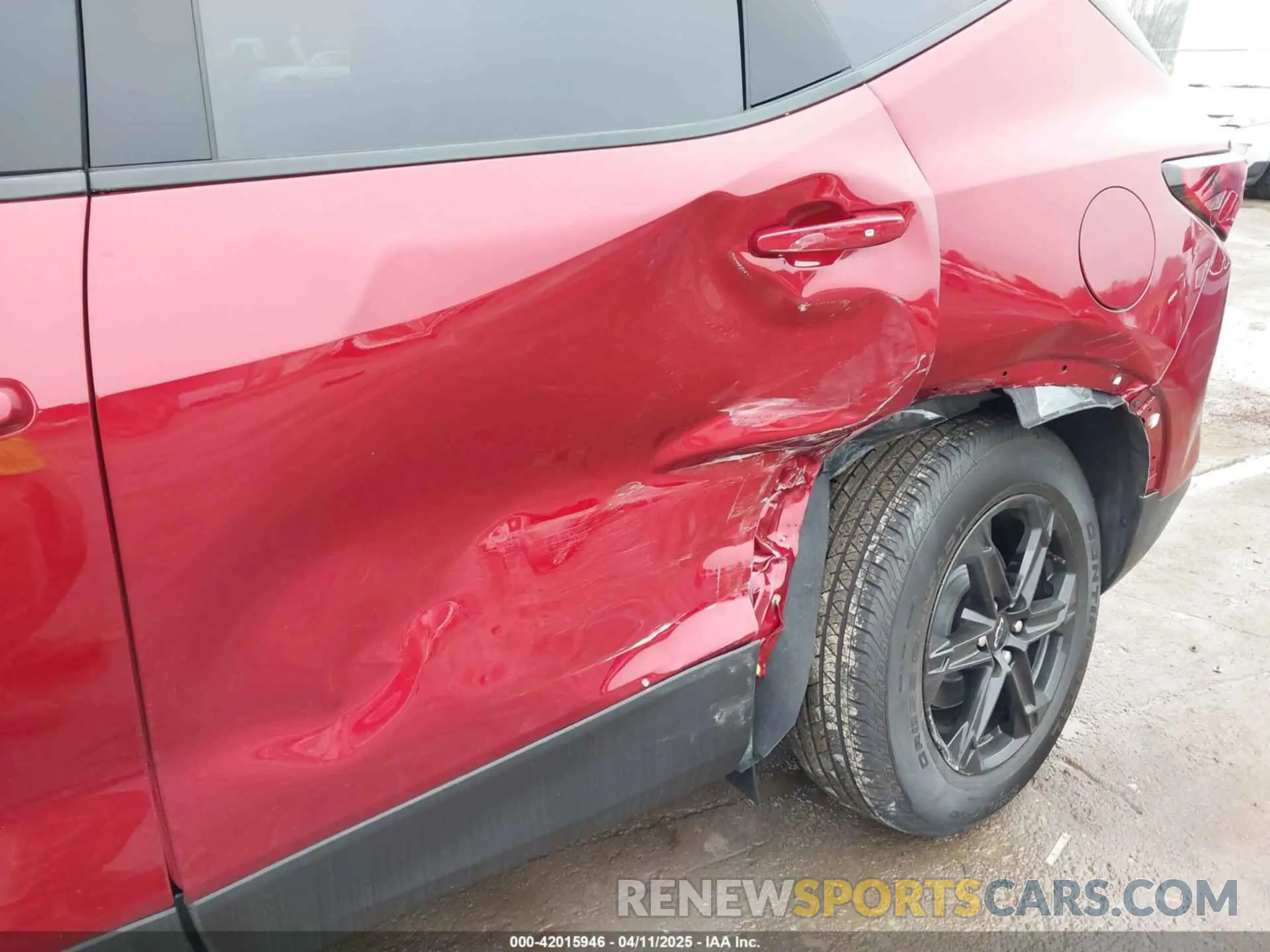 6 Photograph of a damaged car 3GNKBJRS5SS137113 CHEVROLET BLAZER 2025