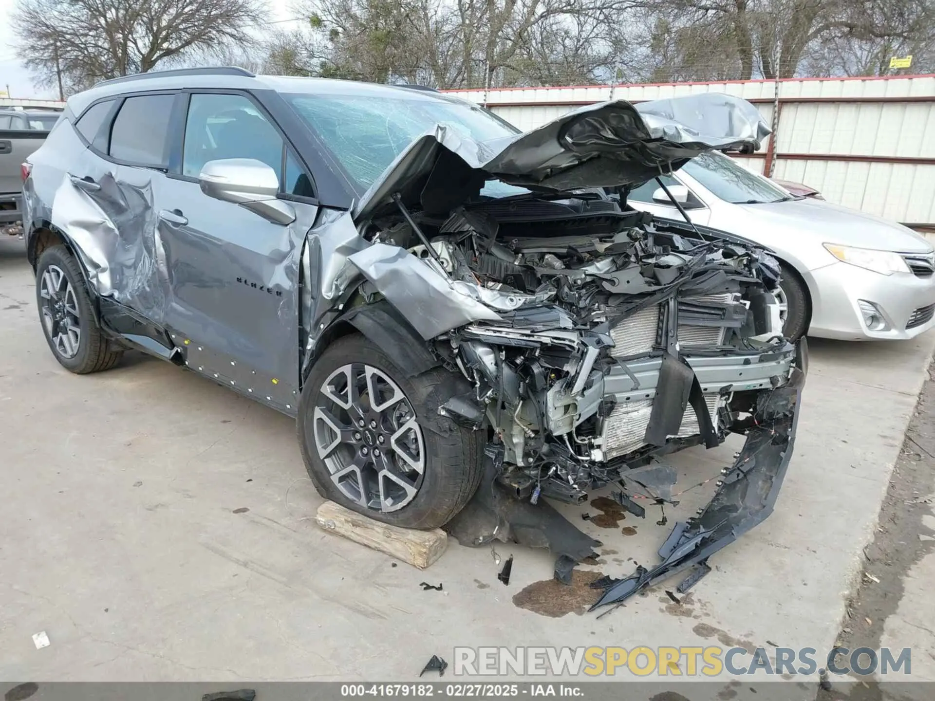 1 Photograph of a damaged car 3GNKBKRS3SS124978 CHEVROLET BLAZER 2025