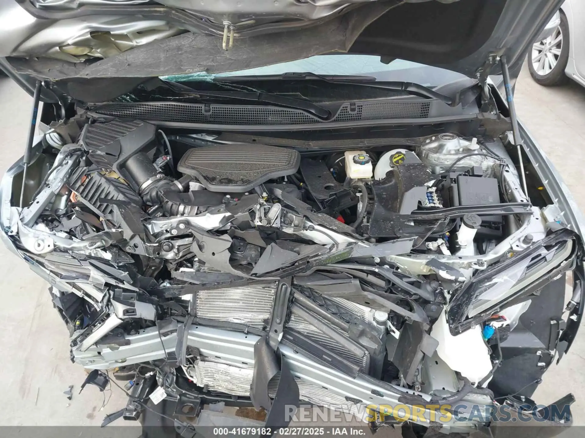 10 Photograph of a damaged car 3GNKBKRS3SS124978 CHEVROLET BLAZER 2025
