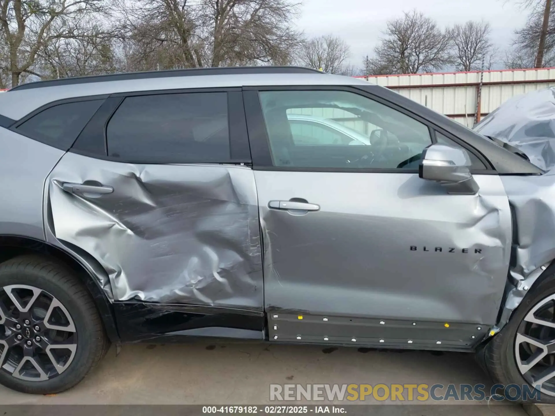 14 Photograph of a damaged car 3GNKBKRS3SS124978 CHEVROLET BLAZER 2025