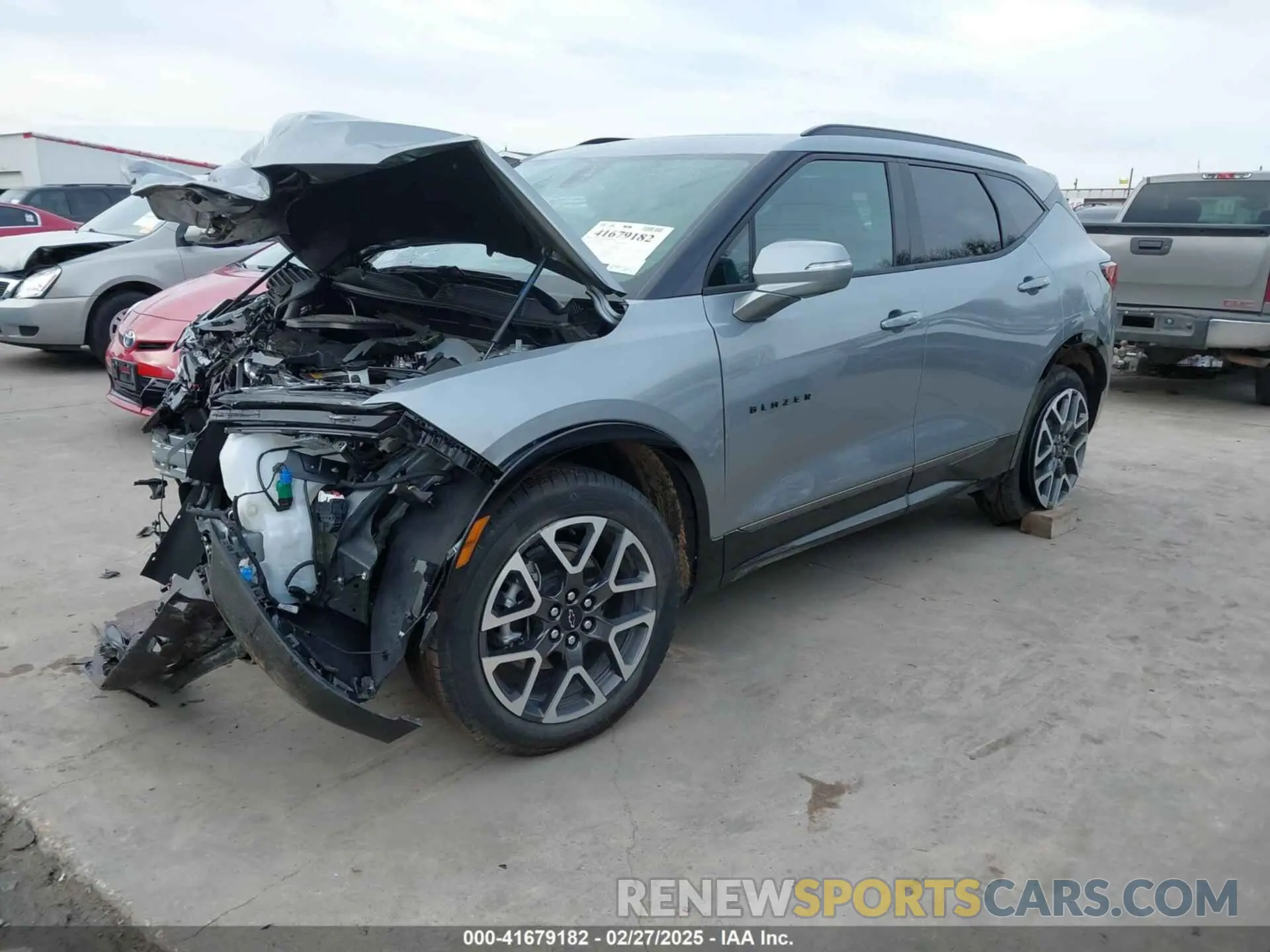 2 Photograph of a damaged car 3GNKBKRS3SS124978 CHEVROLET BLAZER 2025