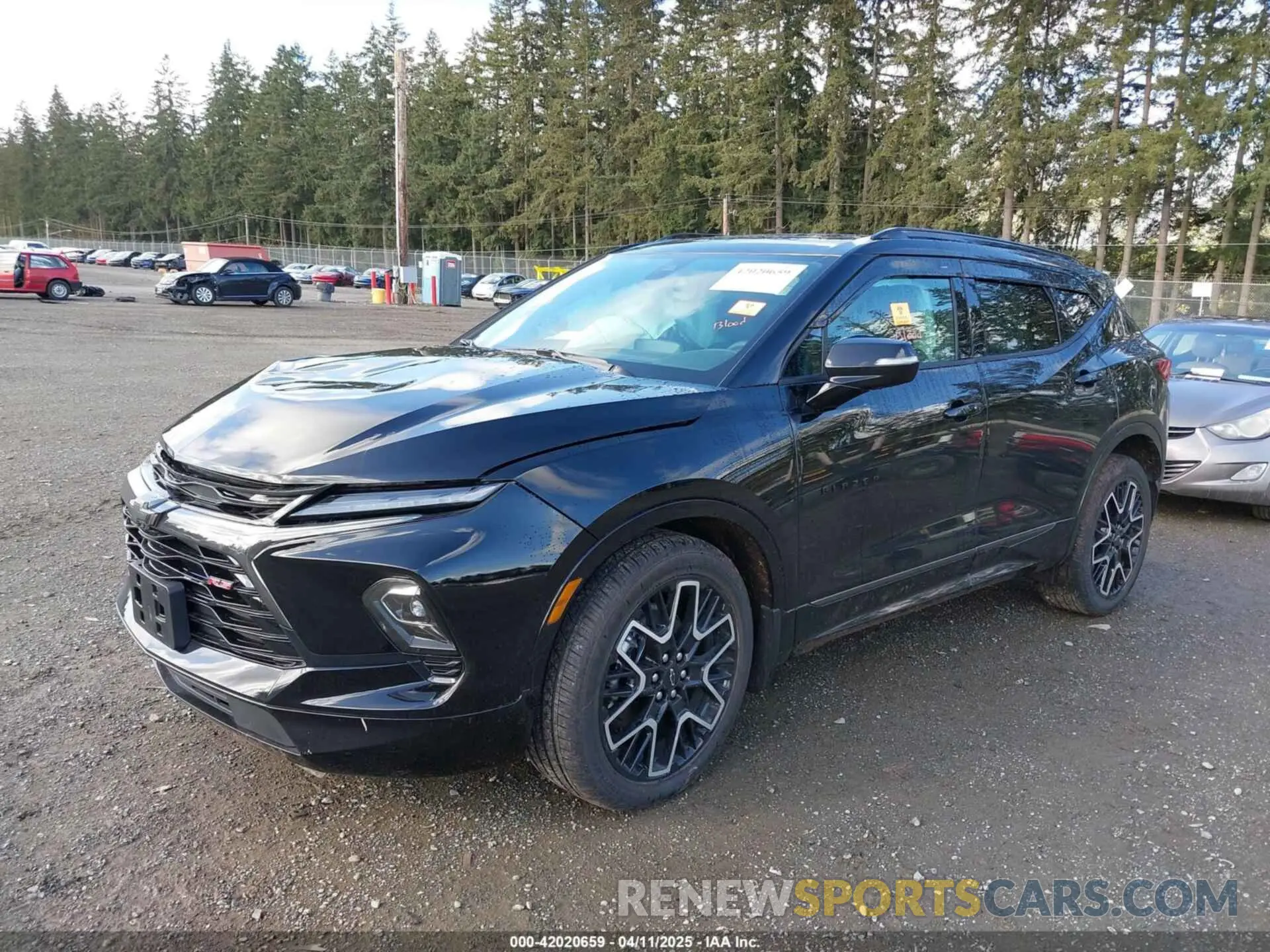 2 Photograph of a damaged car 3GNKBKRSXSS110026 CHEVROLET BLAZER 2025