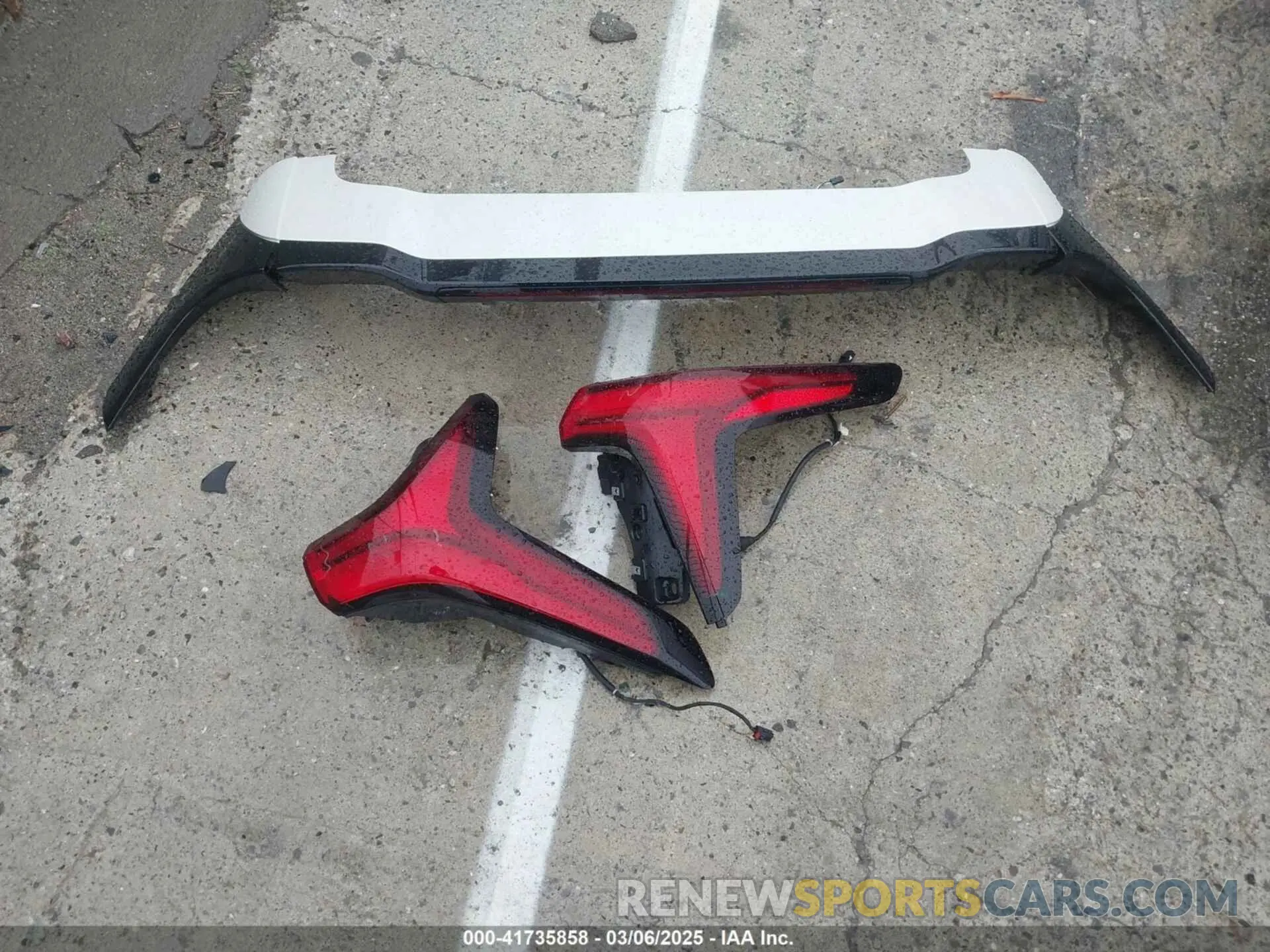 12 Photograph of a damaged car 3GNKDBRJ0RS218750 CHEVROLET BLAZER EV 2024
