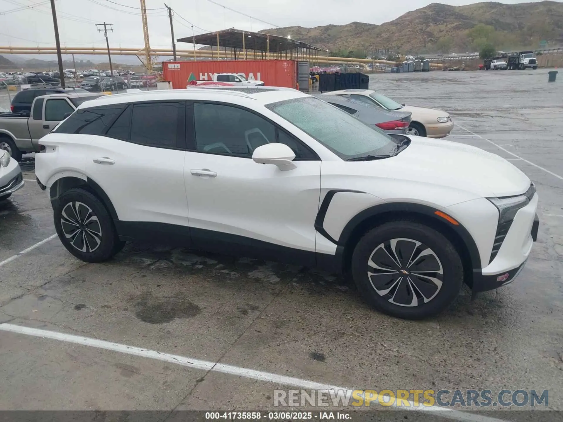 14 Photograph of a damaged car 3GNKDBRJ0RS218750 CHEVROLET BLAZER EV 2024