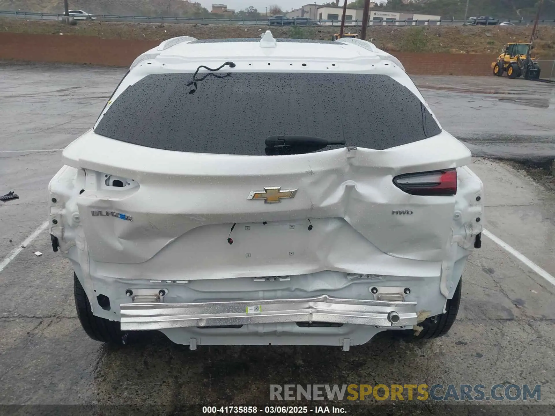 17 Photograph of a damaged car 3GNKDBRJ0RS218750 CHEVROLET BLAZER EV 2024