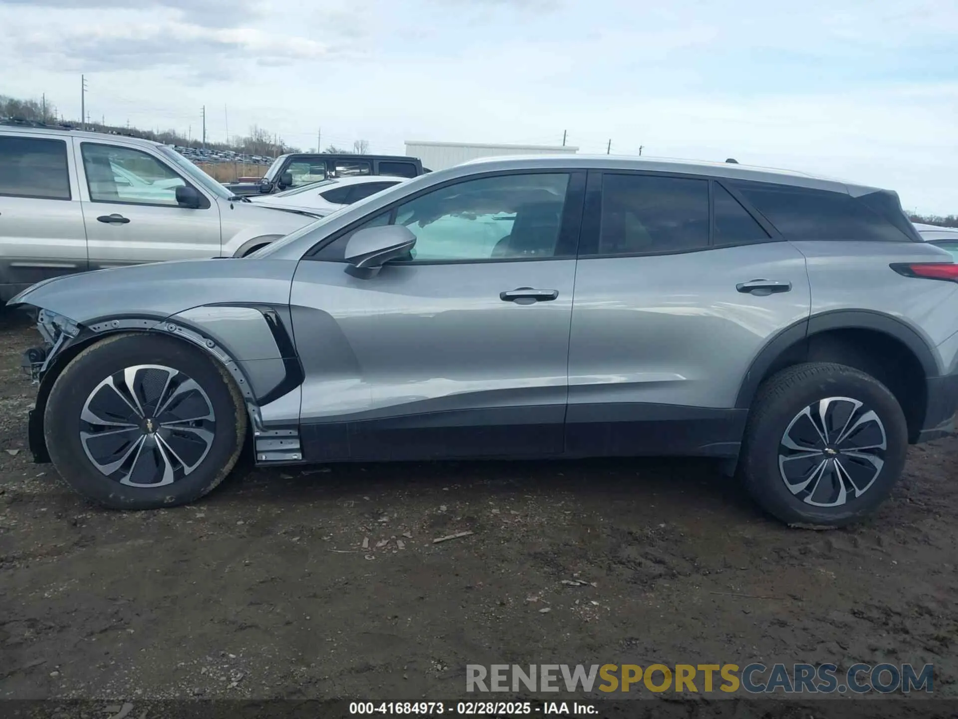 15 Photograph of a damaged car 3GNKDBRJ0RS277894 CHEVROLET BLAZER EV 2024