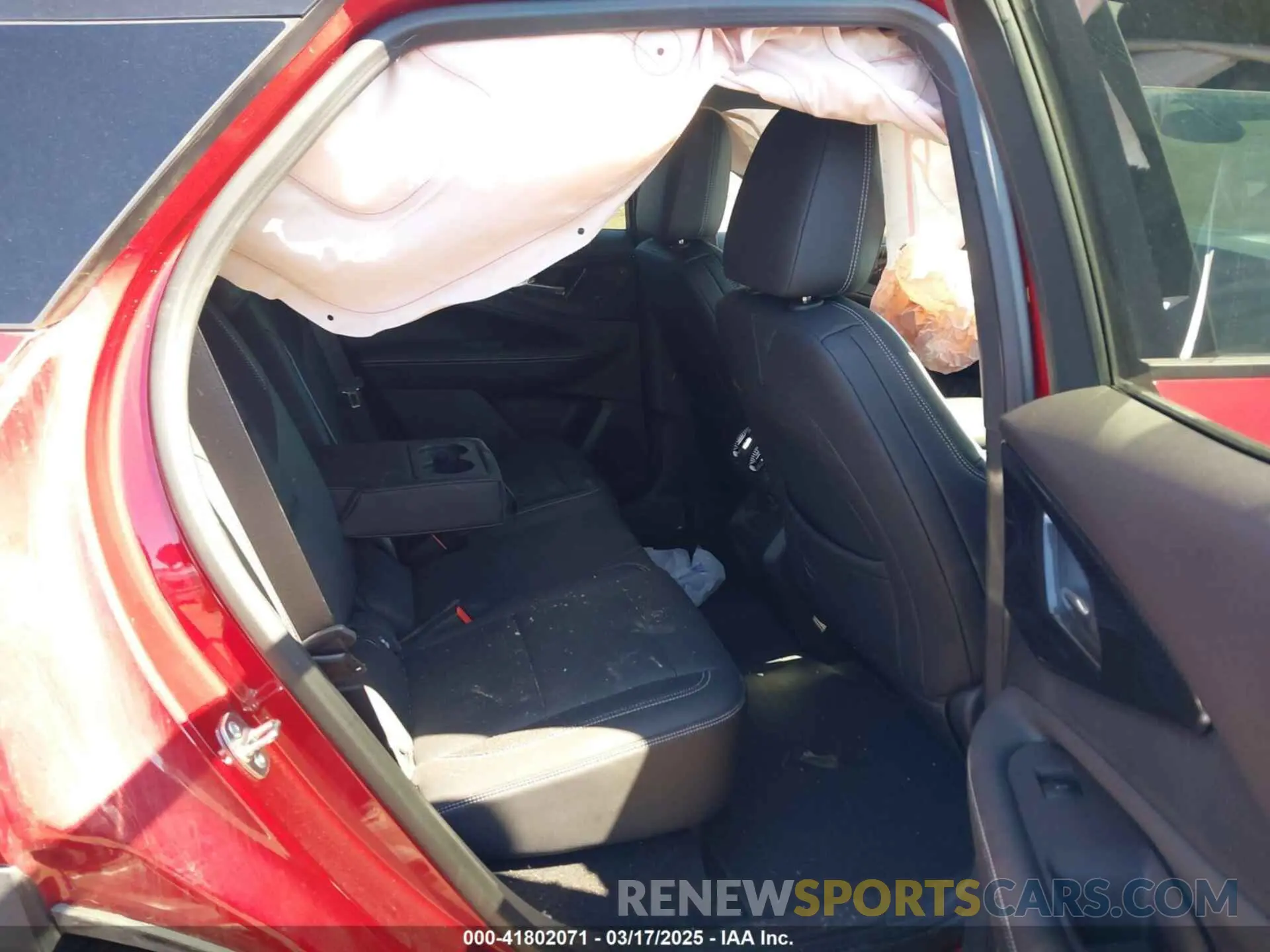 8 Photograph of a damaged car 3GNKDBRJ3RS212571 CHEVROLET BLAZER EV 2024