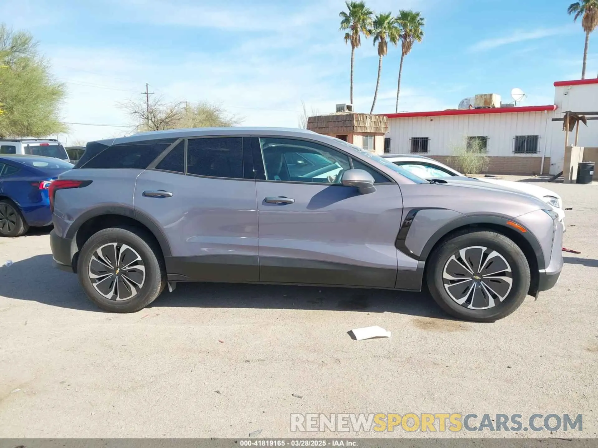 14 Photograph of a damaged car 3GNKDBRJ6RS204898 CHEVROLET BLAZER EV 2024