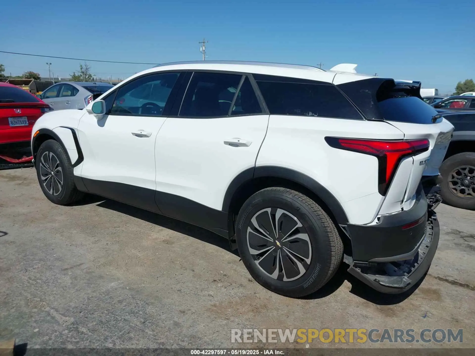 3 Photograph of a damaged car 3GNKDBRJ6RS227758 CHEVROLET BLAZER EV 2024