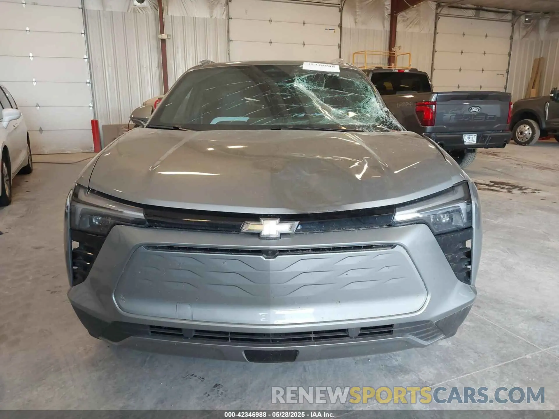 12 Photograph of a damaged car 3GNKDBRJ6RS278046 CHEVROLET BLAZER EV 2024