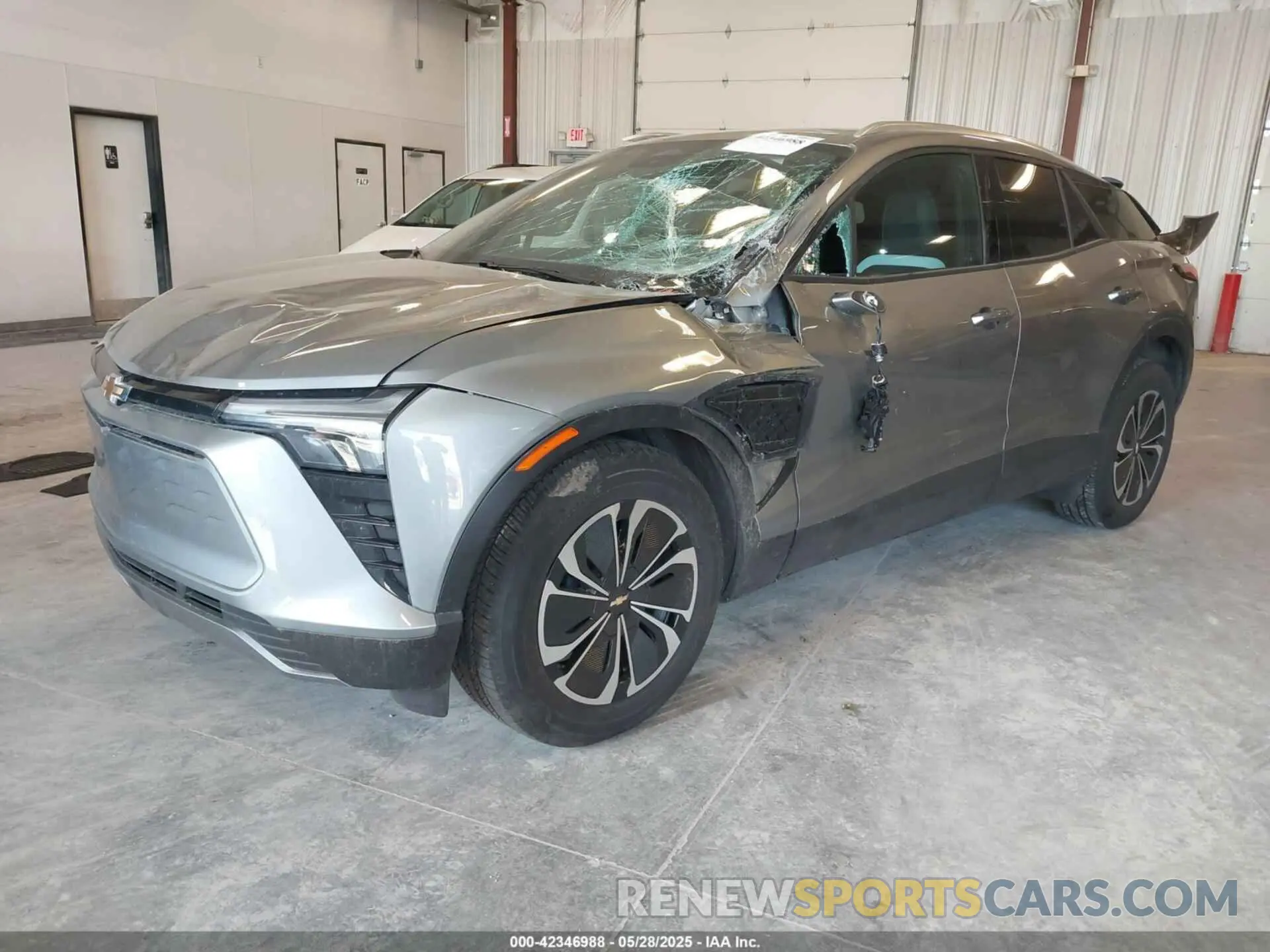 2 Photograph of a damaged car 3GNKDBRJ6RS278046 CHEVROLET BLAZER EV 2024