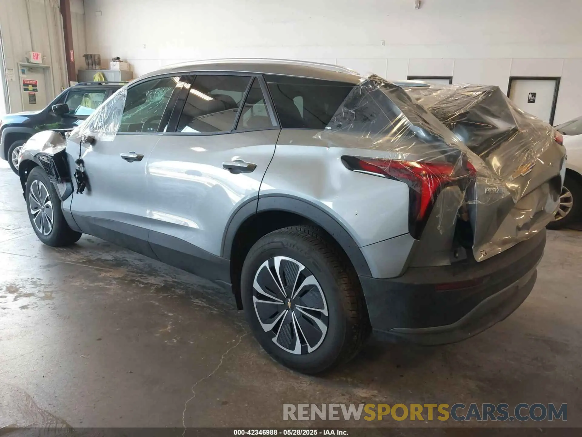3 Photograph of a damaged car 3GNKDBRJ6RS278046 CHEVROLET BLAZER EV 2024