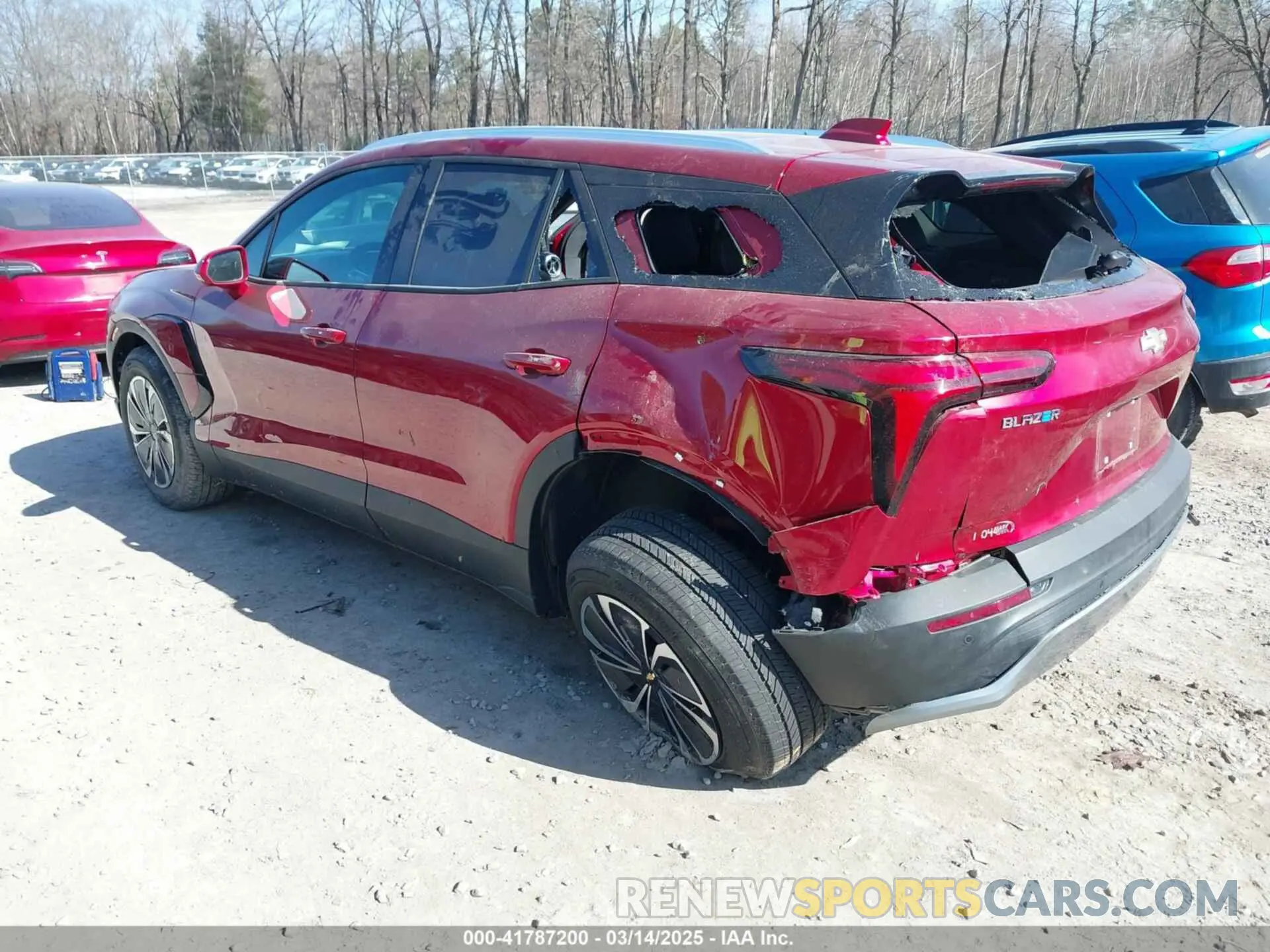 3 Photograph of a damaged car 3GNKDBRJ8RS215935 CHEVROLET BLAZER EV 2024