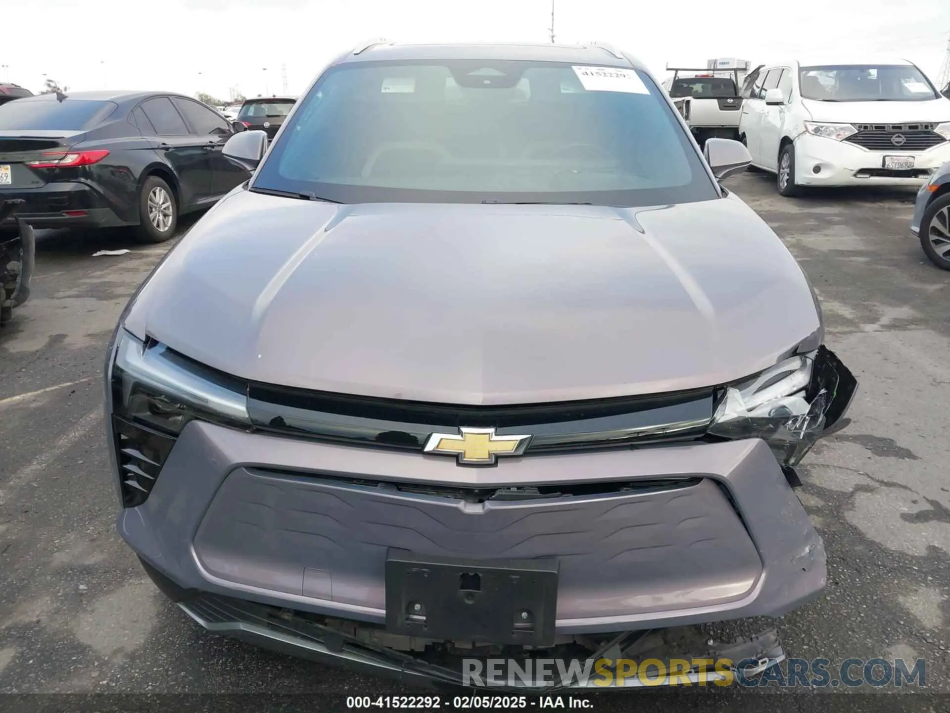 12 Photograph of a damaged car 3GNKDBRJ9RS219119 CHEVROLET BLAZER EV 2024