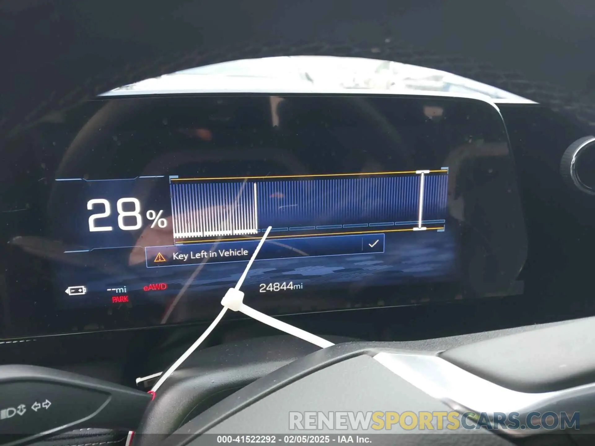 17 Photograph of a damaged car 3GNKDBRJ9RS219119 CHEVROLET BLAZER EV 2024