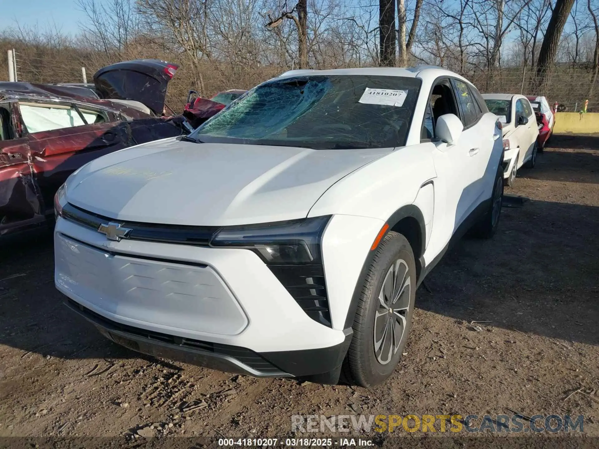 2 Photograph of a damaged car 3GNKDBRJXRS260469 CHEVROLET BLAZER EV 2024