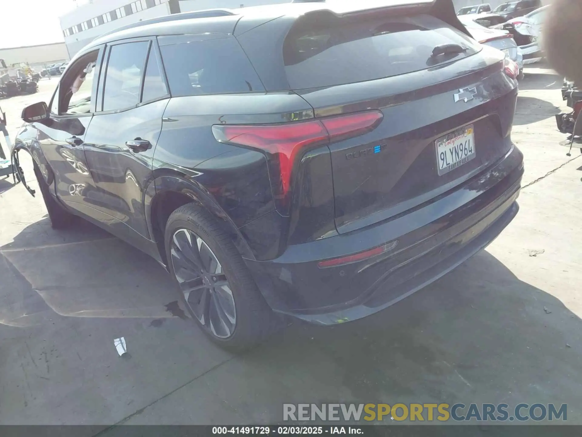3 Photograph of a damaged car 3GNKDCRJ0RS171158 CHEVROLET BLAZER EV 2024