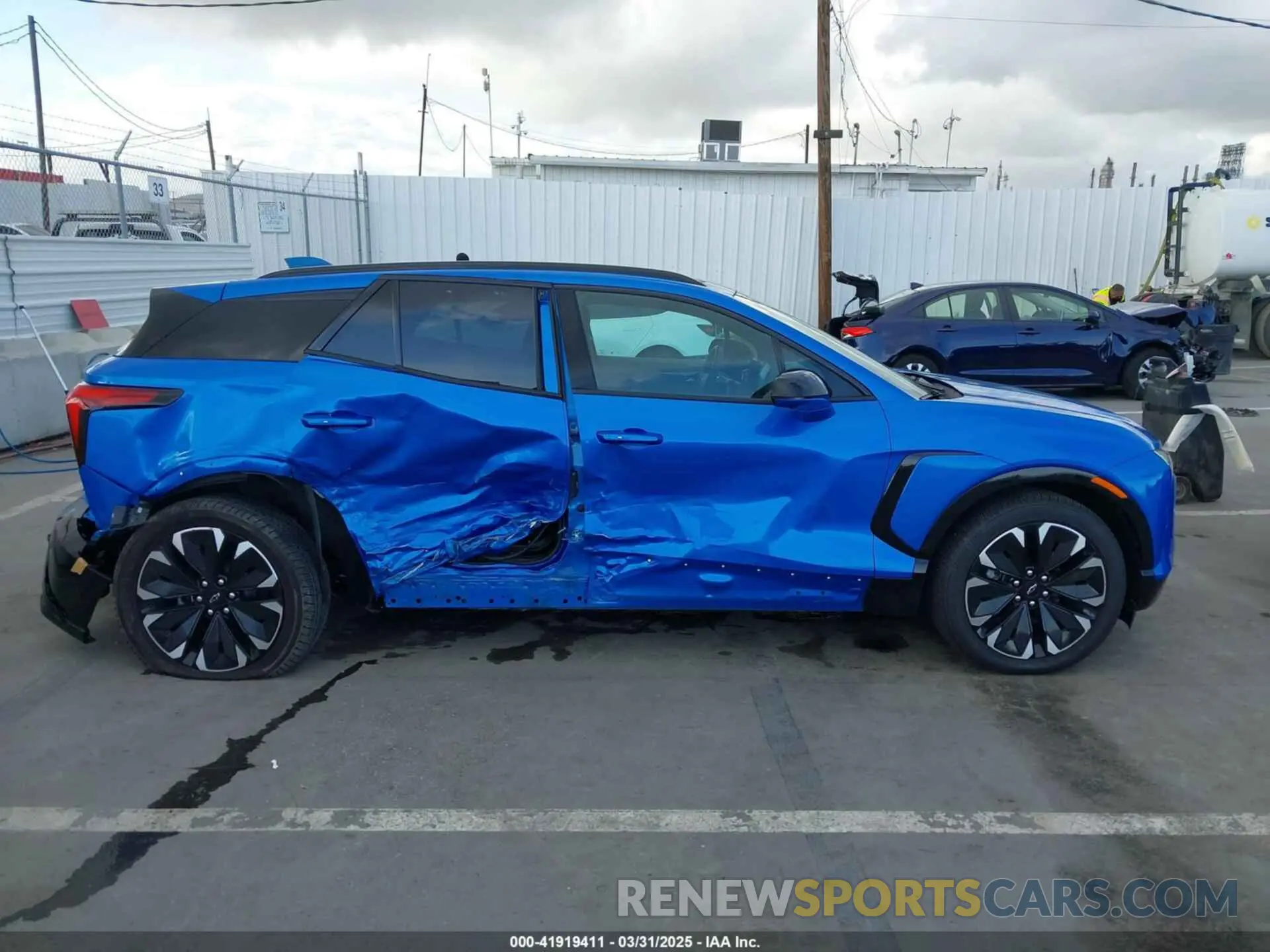 13 Photograph of a damaged car 3GNKDCRJ7RS186546 CHEVROLET BLAZER EV 2024