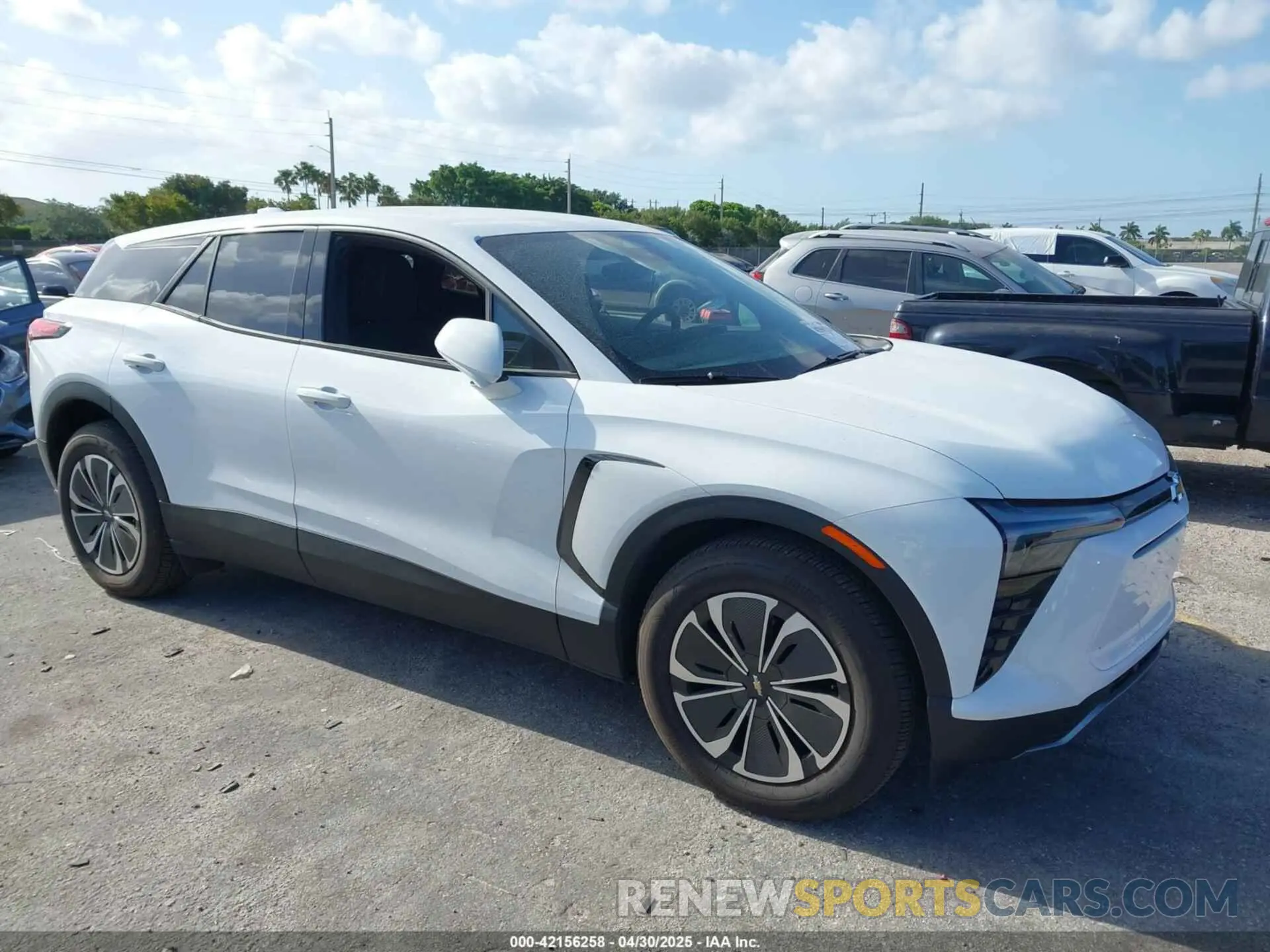 1 Photograph of a damaged car 3GNKDGRJ9SS116723 CHEVROLET BLAZER EV 2025
