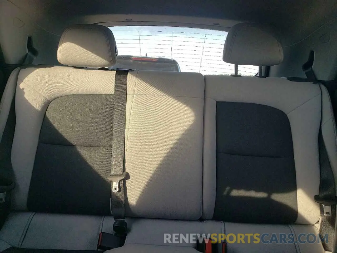 10 Photograph of a damaged car 1G1FY6S03K4140986 CHEVROLET BOLT 2019