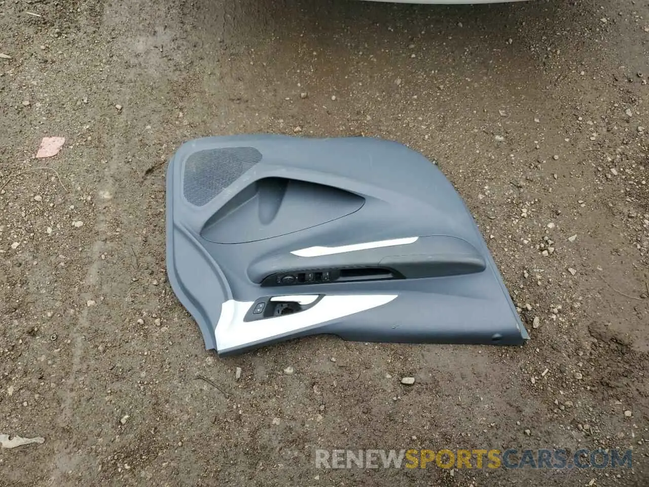 12 Photograph of a damaged car 1G1FY6S08K4103030 CHEVROLET BOLT 2019