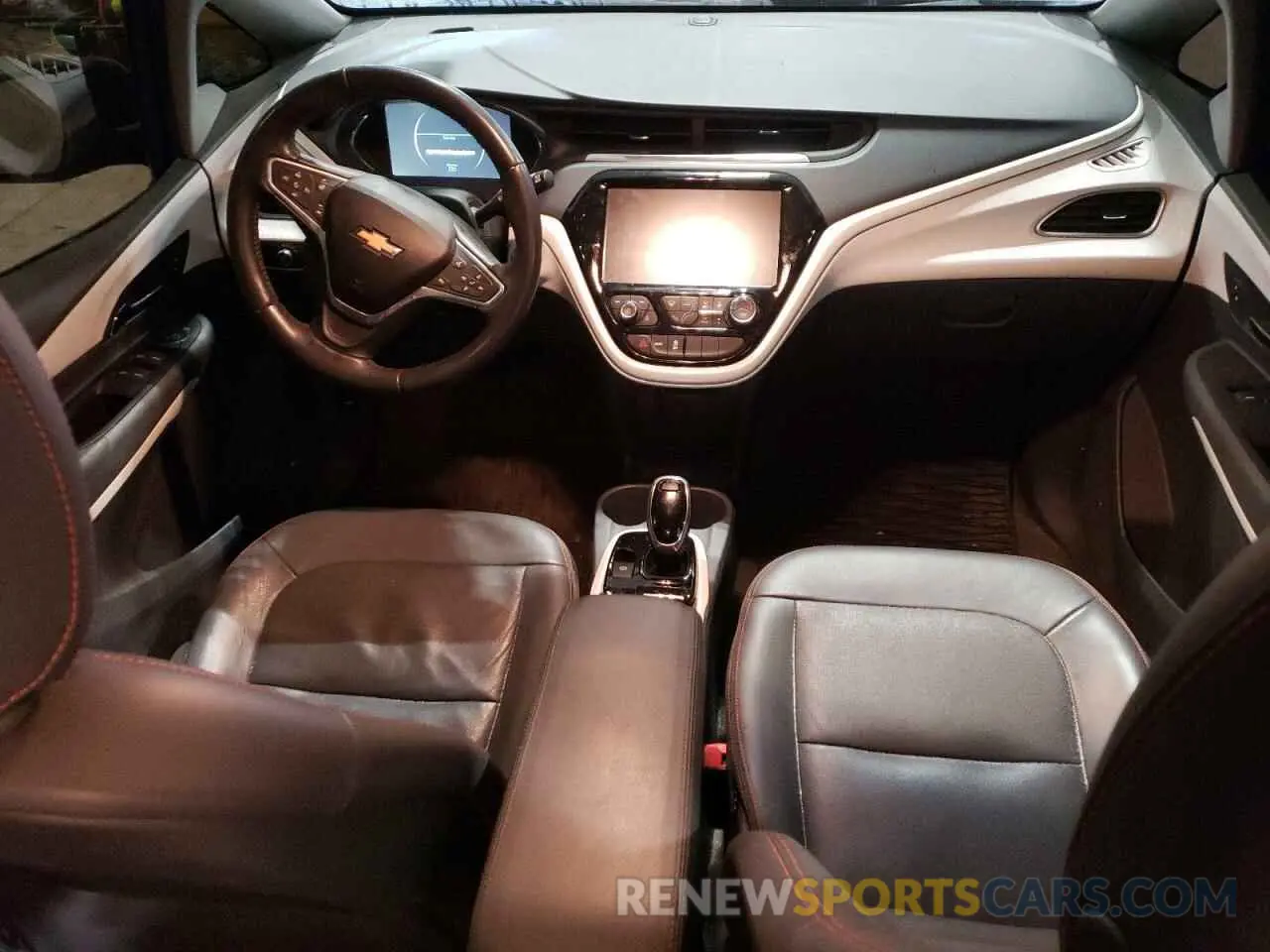 8 Photograph of a damaged car 1G1FZ6S00K4137945 CHEVROLET BOLT 2019
