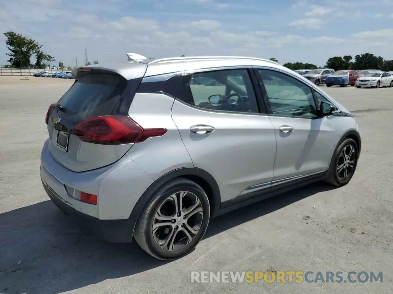 3 Photograph of a damaged car 1G1FZ6S01K4100404 CHEVROLET BOLT 2019