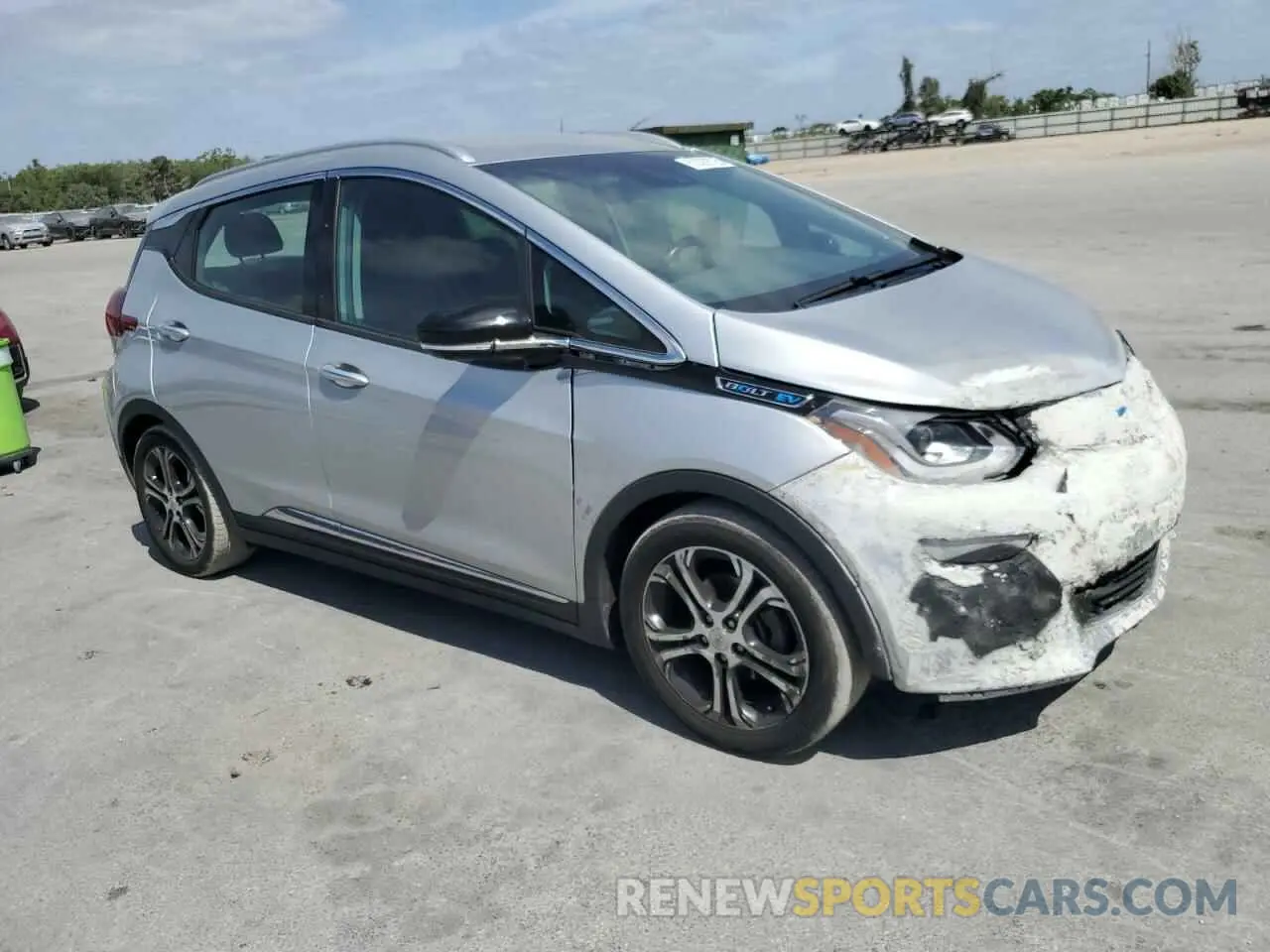 4 Photograph of a damaged car 1G1FZ6S01K4100404 CHEVROLET BOLT 2019