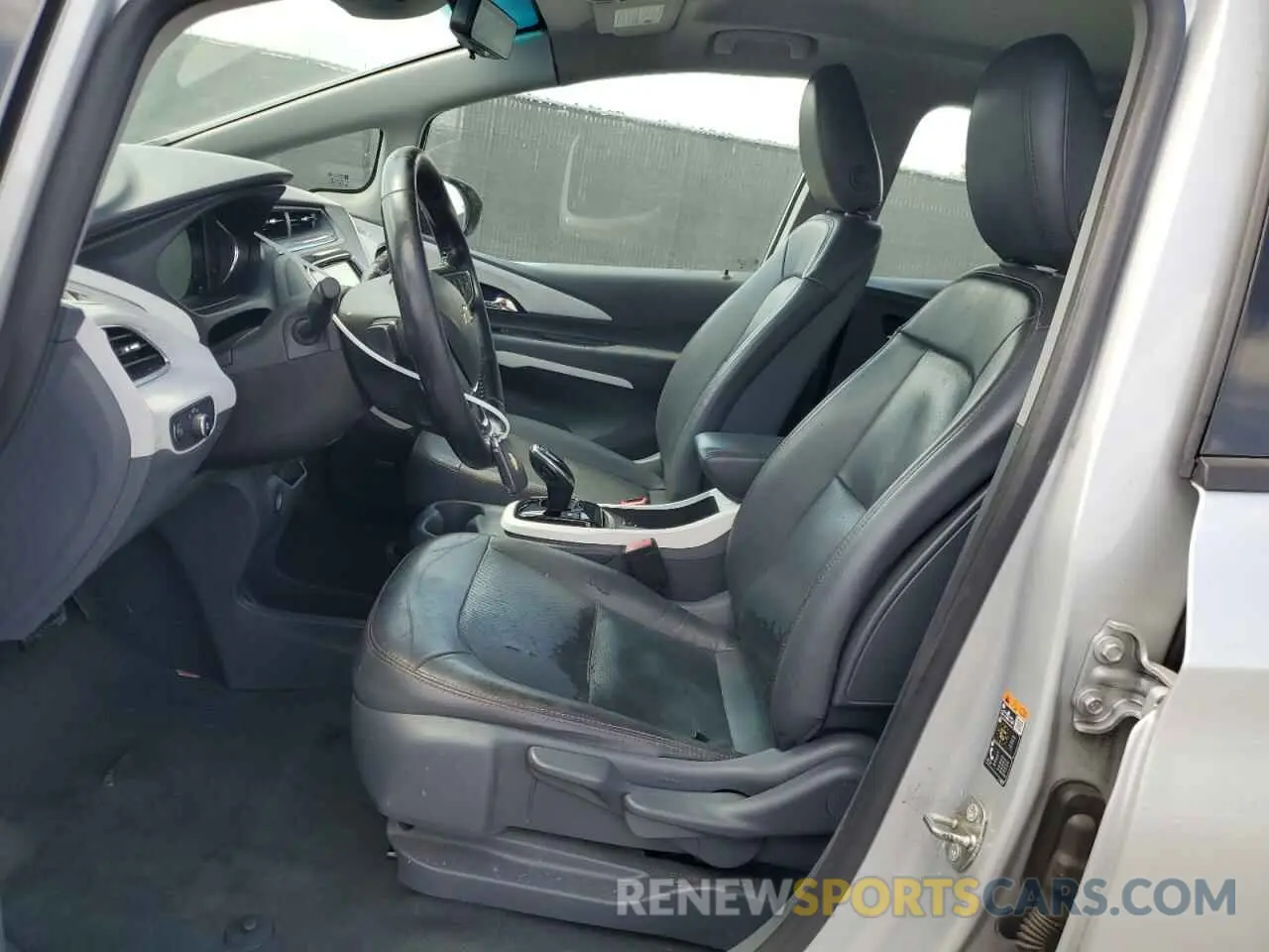 7 Photograph of a damaged car 1G1FZ6S01K4100404 CHEVROLET BOLT 2019