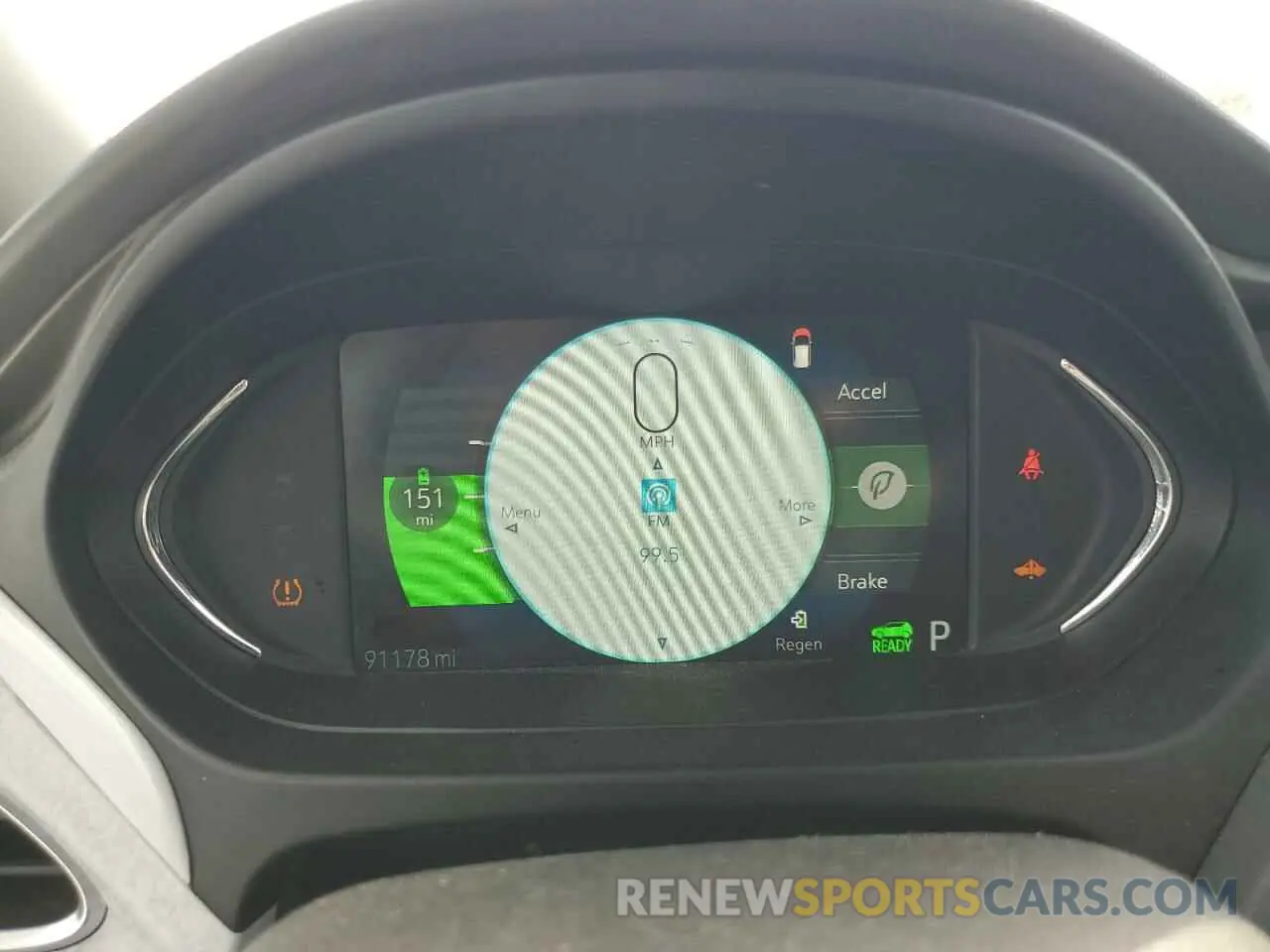 9 Photograph of a damaged car 1G1FZ6S01K4100404 CHEVROLET BOLT 2019