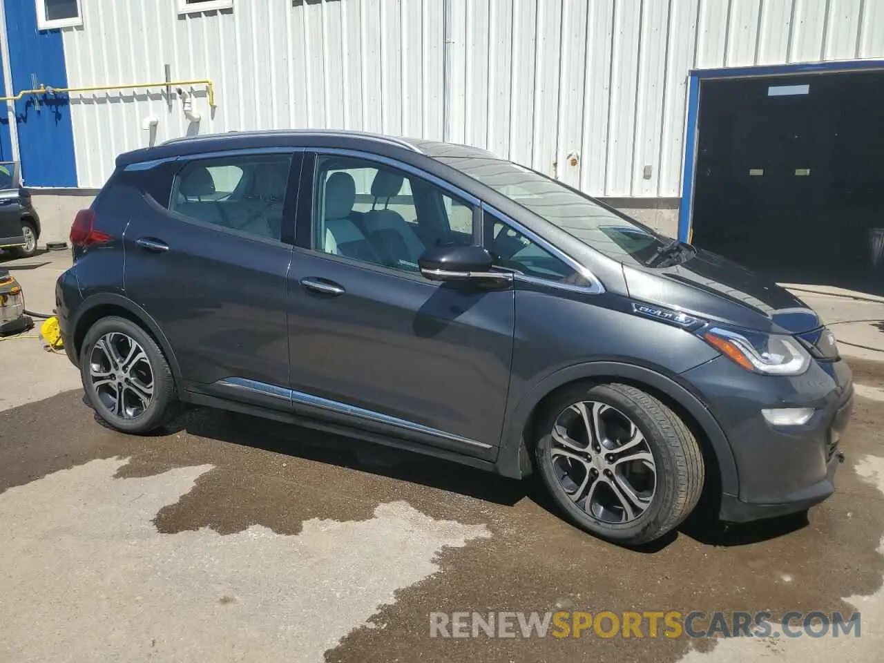 4 Photograph of a damaged car 1G1FZ6S07K4145685 CHEVROLET BOLT 2019