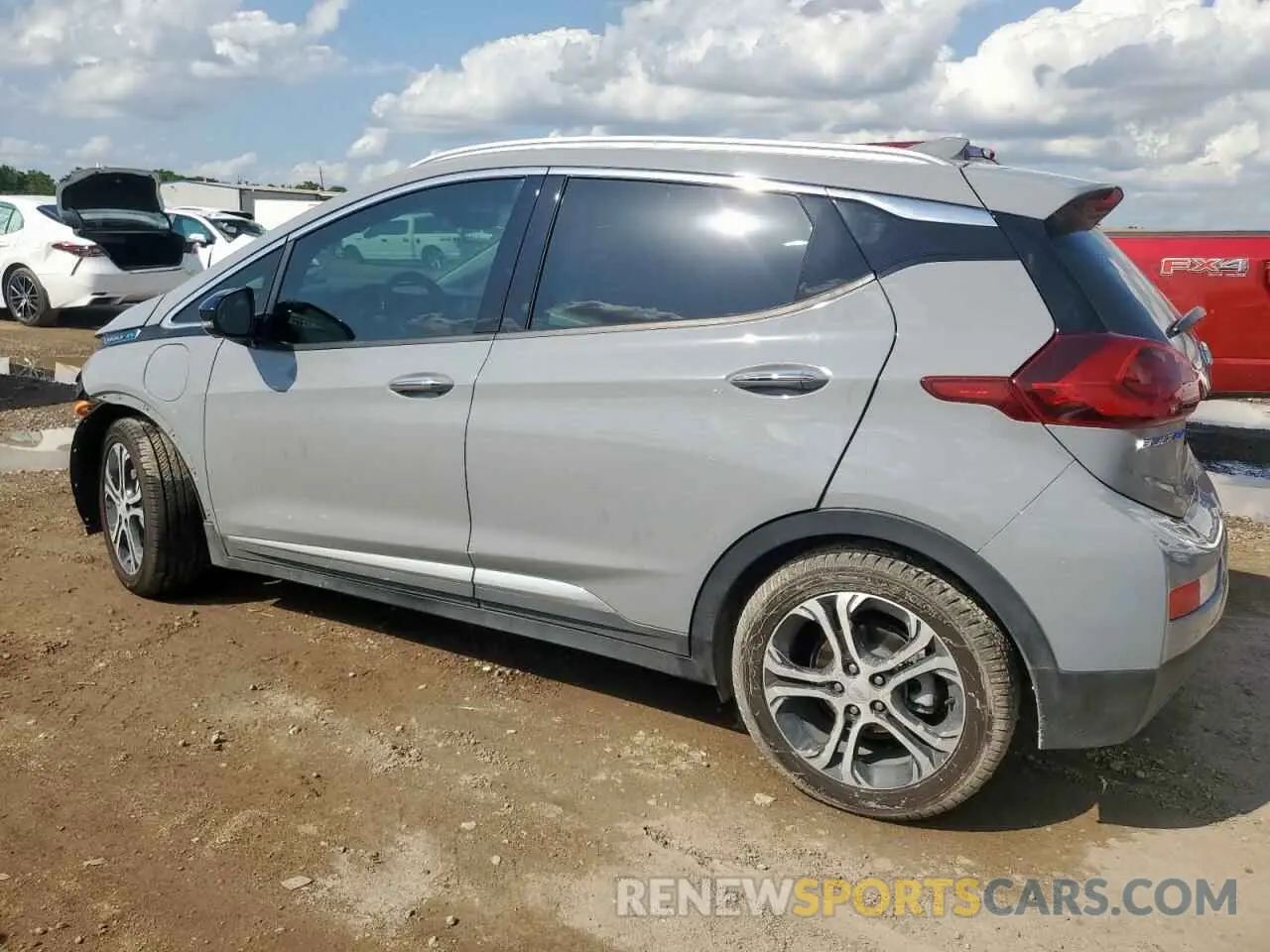 2 Photograph of a damaged car 1G1FX6S06L4137097 CHEVROLET BOLT 2020