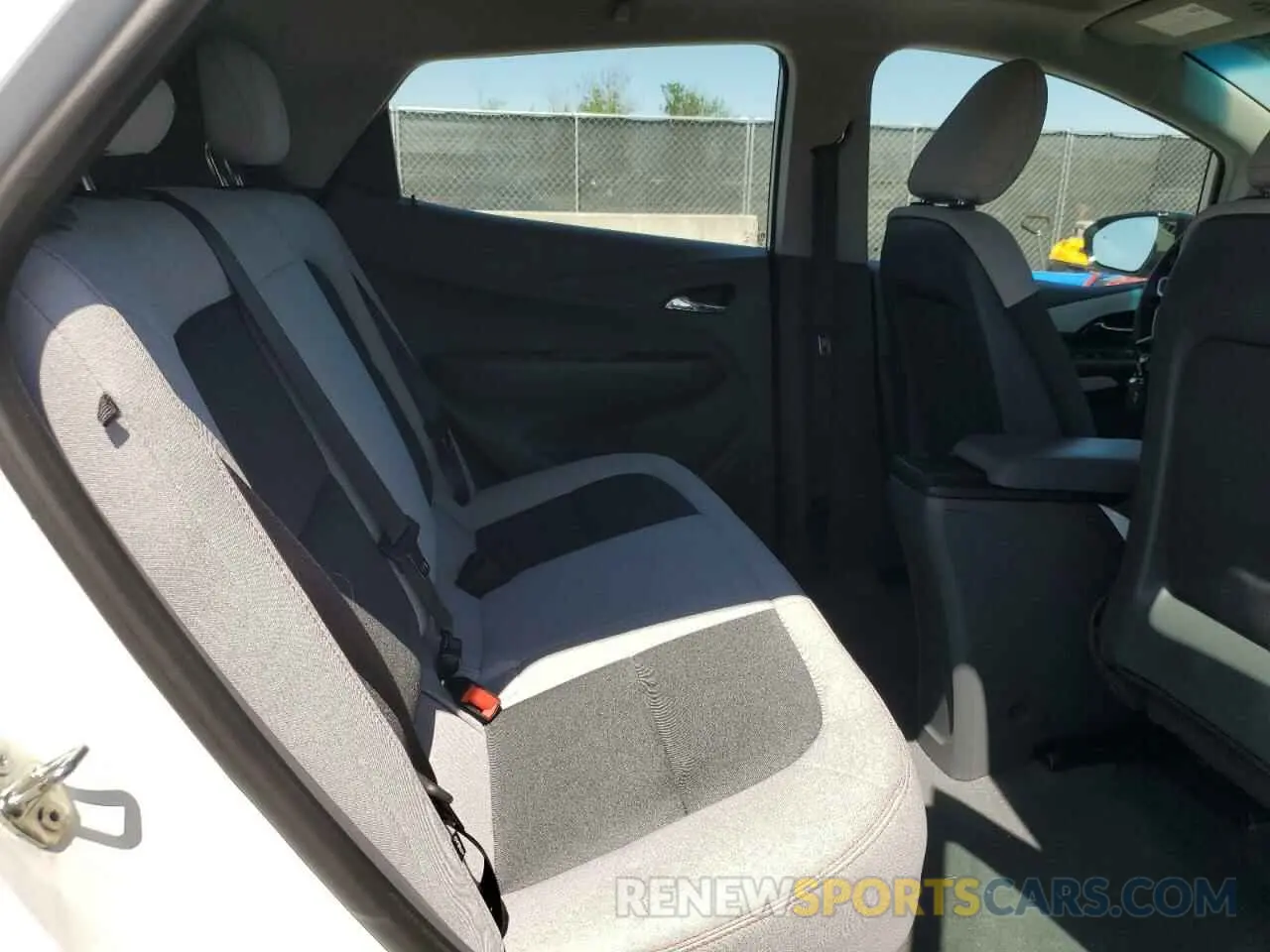 11 Photograph of a damaged car 1G1FY6S02L4126417 CHEVROLET BOLT 2020