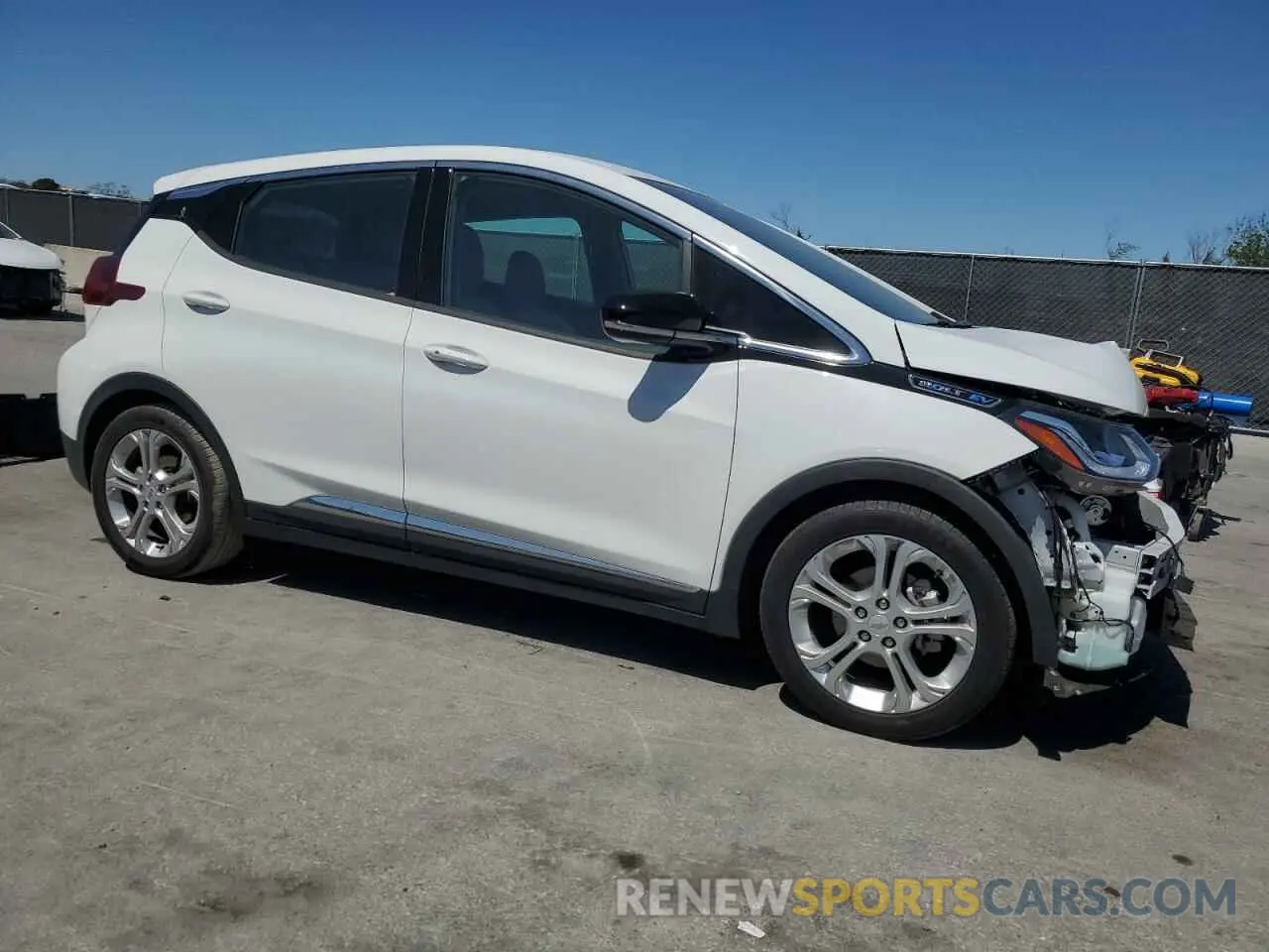 4 Photograph of a damaged car 1G1FY6S02L4126417 CHEVROLET BOLT 2020