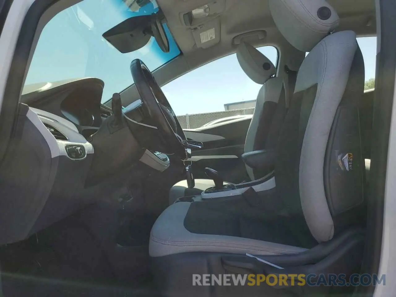 7 Photograph of a damaged car 1G1FY6S02L4126417 CHEVROLET BOLT 2020