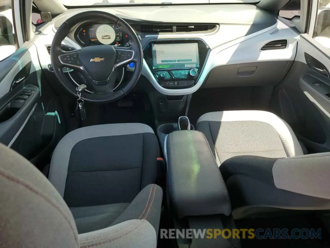 8 Photograph of a damaged car 1G1FY6S02L4126417 CHEVROLET BOLT 2020