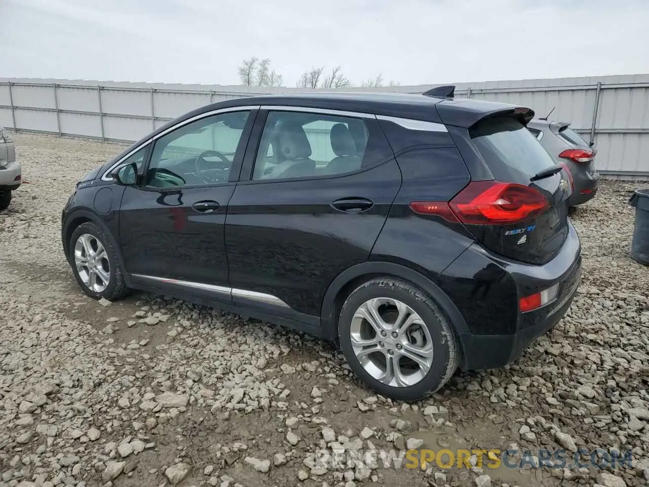 2 Photograph of a damaged car 1G1FY6S03L4118097 CHEVROLET BOLT 2020