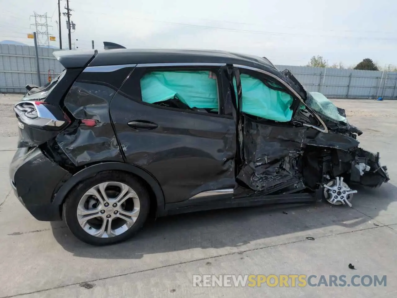 3 Photograph of a damaged car 1G1FY6S03L4140715 CHEVROLET BOLT 2020