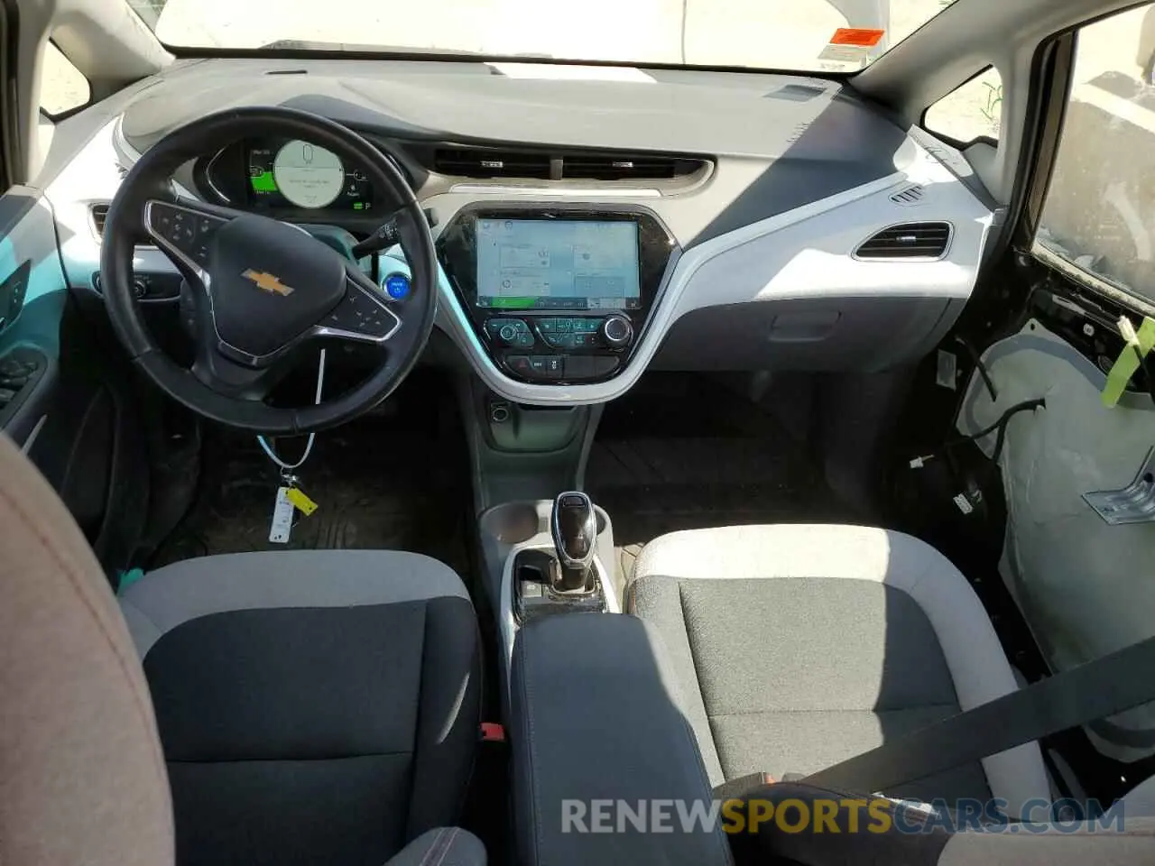8 Photograph of a damaged car 1G1FY6S06L4112438 CHEVROLET BOLT 2020