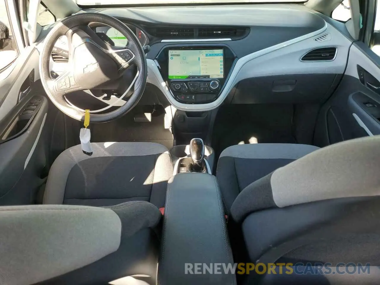 8 Photograph of a damaged car 1G1FY6S08L4146400 CHEVROLET BOLT 2020