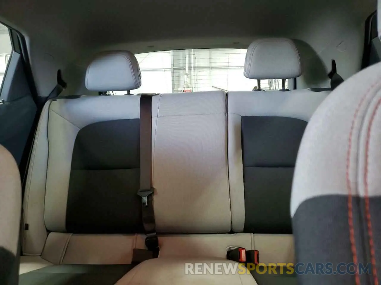 10 Photograph of a damaged car 1G1FY6S09L4124020 CHEVROLET BOLT 2020