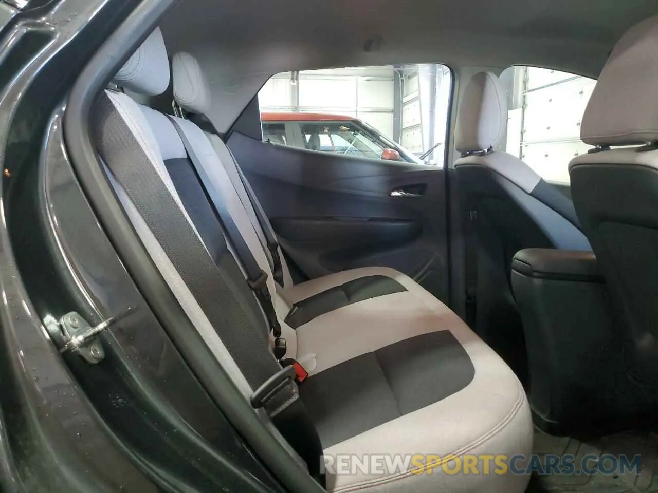 11 Photograph of a damaged car 1G1FY6S09L4124020 CHEVROLET BOLT 2020