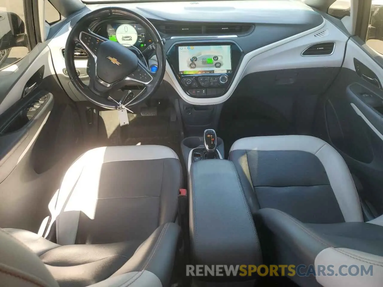 8 Photograph of a damaged car 1G1FZ6S02L4131727 CHEVROLET BOLT 2020
