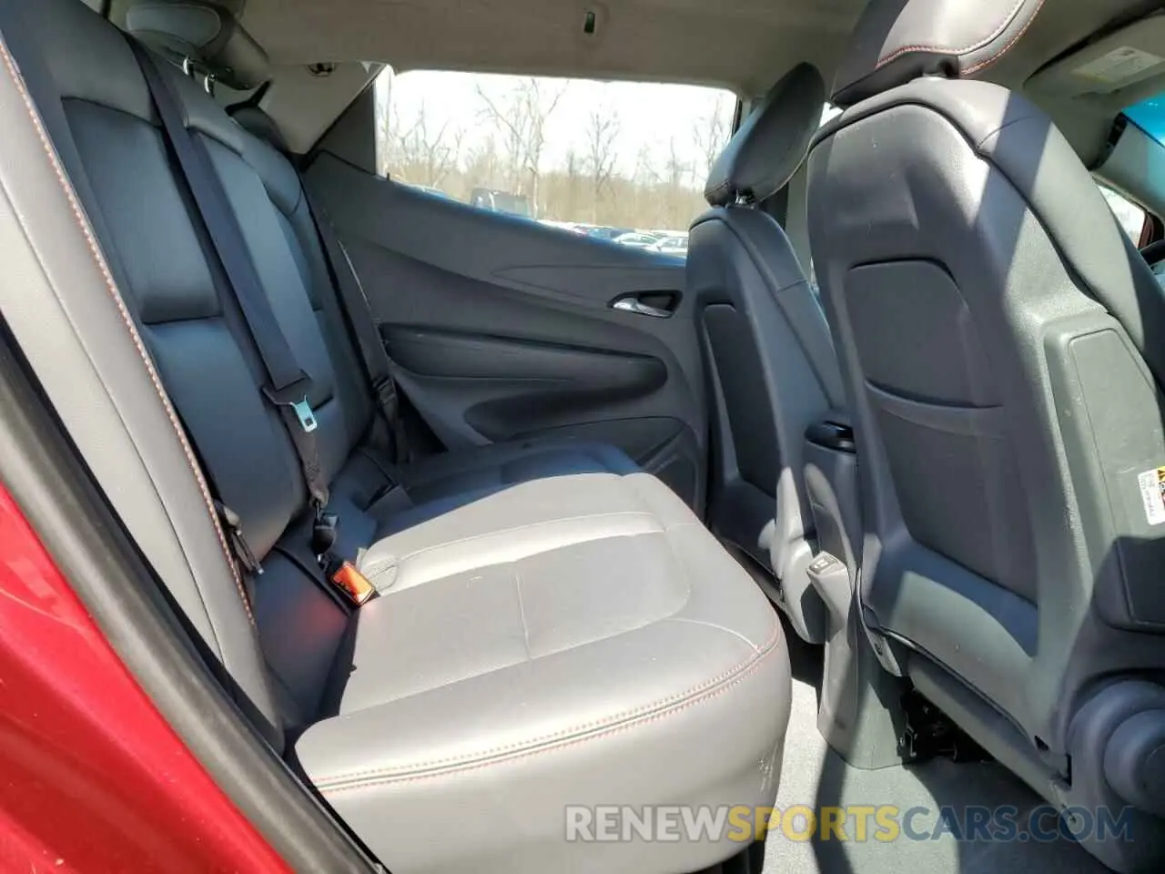 12 Photograph of a damaged car 1G1FZ6S04L4103928 CHEVROLET BOLT 2020