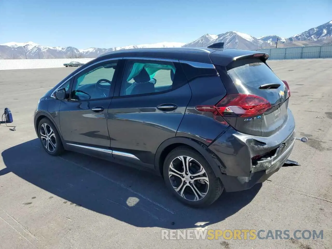 2 Photograph of a damaged car 1G1FZ6S09L4146015 CHEVROLET BOLT 2020