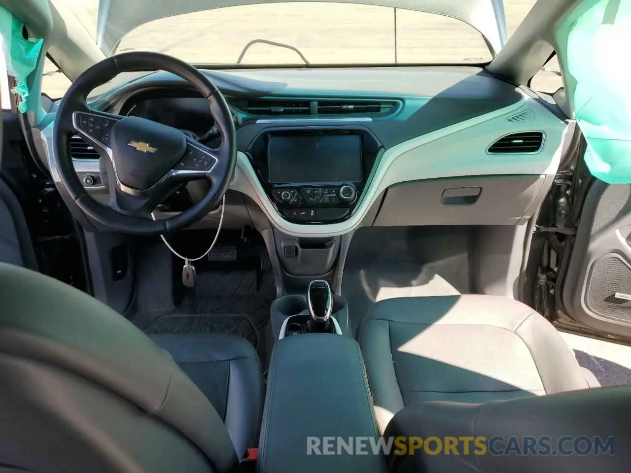 8 Photograph of a damaged car 1G1FZ6S09L4146015 CHEVROLET BOLT 2020