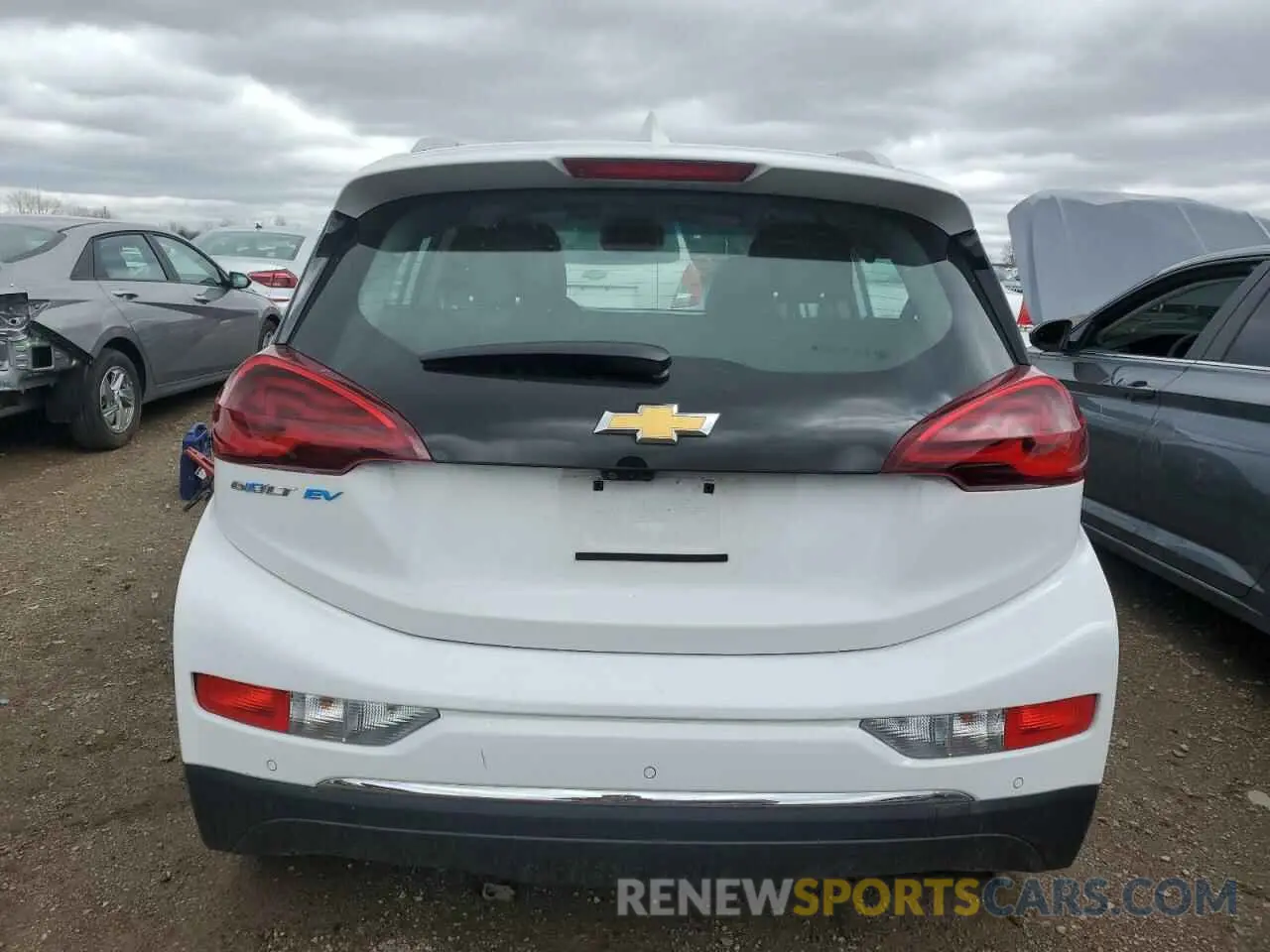 6 Photograph of a damaged car 1G1FZ6S0XL4138487 CHEVROLET BOLT 2020