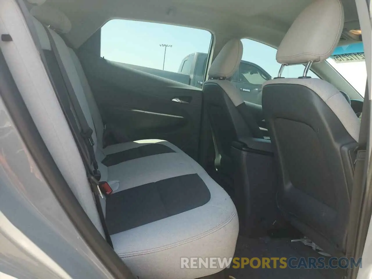 10 Photograph of a damaged car 1G1FY6S01M4111554 CHEVROLET BOLT 2021