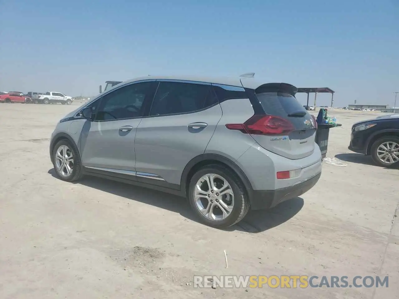 2 Photograph of a damaged car 1G1FY6S01M4111554 CHEVROLET BOLT 2021